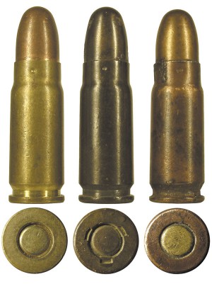  Довоенные 7,62-мм патроны советского производства (крайний справа — в биметаллической гильзе)