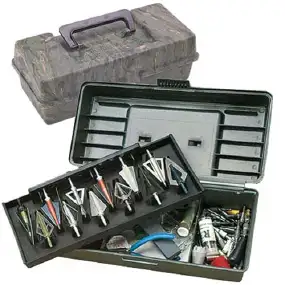 Коробка MTM Broadhead Tacle Box для 12 наконечников стрел и прочих комплектующих. Цвет – камуфляж.
